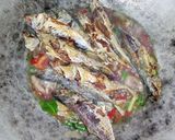 Foto langkah ke 6 dari resep Tumis Ikan Kembung Saus Tiram Jamur Tiram.