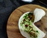 A picture of step 6 of Vadapav Twister.