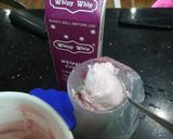 A picture of step 4 of Strawberry Mousse In Chocolate Ball.