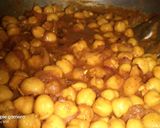 A picture of step 5 of Chole (Chickpea Curry).