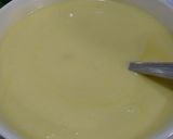 A picture of step 2 of Three-Color Steamed Layer Cake (Bánh da lợn tam sắc).