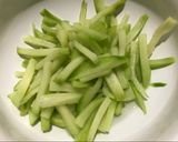 Foto langkah ke 1 dari resep Oseng Labu Siam Sederhana.