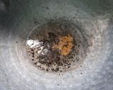 A picture of step 2 of Idly upma.