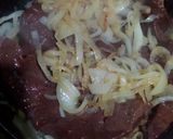 Foto del paso 8 de la receta: Bife de hígado encebollado con guarnición de puré de papas