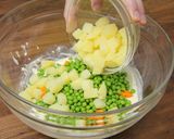 Klasszikus franciasaláta recept fázis 10 fotója
