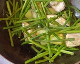 সজনে ডাঁটার ঝোল (sohne datar jhol recipe in Bengali) রেসিপির ধাপ 2 ছবি