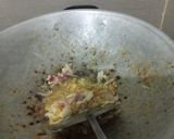 Foto langkah ke 3 dari resep Tumis Ikan Asin bumbu iris.