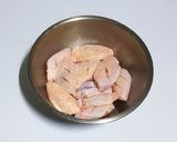รูปขั้นตอนการทำที่ 2 ของ ปีกไก่อบเกลือ