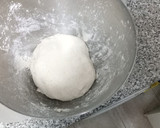 Foto del paso 1 de la receta: Coca de forner con piñones (sin gluten)