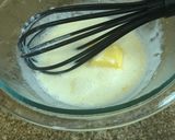A picture of step 2 of Yoghurt Cheese Cake, made with rice cooker.