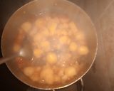 A picture of step 3 of Irish potato porridge.