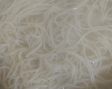 வெஜ் நூடுல்ஸ் ரெசிபி ஸ்டேப் 1 புகைப்படம்
