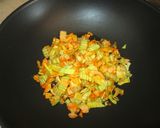 Foto del passaggio 2 della ricetta Risotto al taleggio con fiori di zucca