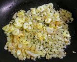 Foto del paso 4 de la receta: CALDO De Puerros (Porrusalda) con Pollo...!