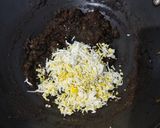A picture of step 4 of Black Egg Curry.
