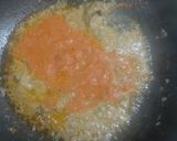 A picture of step 3 of Paneer green peas methi malai.