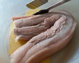 รูปขั้นตอนการทำที่ 1 ของ เมนู ผัดพริกขิงหมูสามชั้น