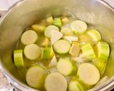 Foto del paso 3 de la receta Crema de calabacín con quesitos