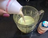 A picture of step 4 of Probiotic Ondelaga/Brahmi juice with Yakult.