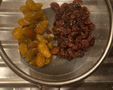 Foto del passaggio 1 della ricetta Pane con noci, uvetta e fichi