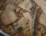 Foto del paso 6 de la receta: Merluza a la sidra con almejas y patatas
