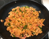 Foto del paso 3 de la receta: Arroz frito con salsa de tomate ketchup