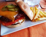 Foto del paso 7 de la receta: Hamburguesa gourmet con inspiración griega