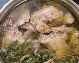 A picture of step 6 of Simple chicken stock.