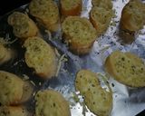 Foto del paso 4 de la receta: Pan de ajo y queso