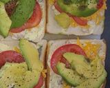 A picture of step 4 of Chicken mayo, cheese and avocado sandwich.