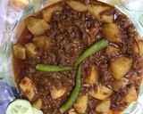 A picture of step 4 of Aloo keema.