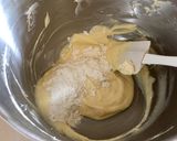 Foto langkah ke 5 dari resep Brownie Cheesecake Muffins.
