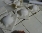 Foto del paso 3 de la receta: Pastelitos criollos con dulce de membrillo al horno