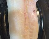 Foto del paso 1 de la receta: Merluza al horno con gamba y berberechos
