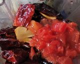 Foto del paso 2 de la receta: Huevo en chile de guajillo (fácil y delicioso)