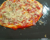 Foto del paso 2 de la receta: Pizza de jamón y queso