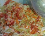 Foto del paso 4 de la receta: Ensalada fresca de atún y pepinillos