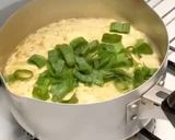 Foto langkah ke 4 dari resep Egg drop soup / sup telur.