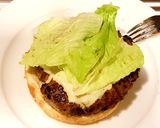 Foto del paso 7 de la receta: Cheese burger de Cebolla Roja Caramelizada con Soja y Miel