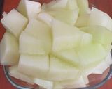 Foto del paso 2 de la receta: Ensalada de kanikama, melón y manzanas