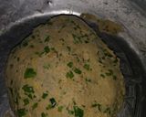 A picture of step 1 of Spinach paratha.
