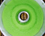 Foto langkah ke 12 dari resep Bolu Pandan Santan Kukus.