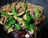 รูปขั้นตอนการทำที่ 2 ของ เห็ดกระดุมรวมมิตรผัดเนย