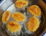A picture of step 2 of Pumpkin fritter.