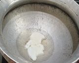 A picture of step 2 of Gajar ka halwa.