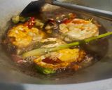 Foto langkah ke 3 dari resep Telur Ceplok Bumbu Kecap Pedas Manis.