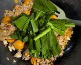 Foto langkah ke 3 dari resep Nasi Goreng Sosis Kornet.
