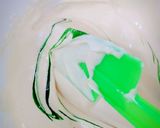 Foto langkah ke 4 dari resep Bolu Gulung Pandan Happy Call.