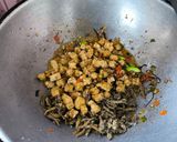 Foto langkah ke 4 dari resep Tumis Teri Tempe Daun Jeruk.