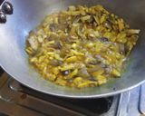 A picture of step 3 of Straw Mushroom Besar.